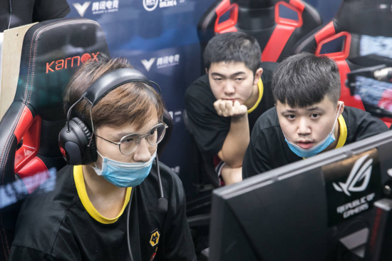 VK Gaming夺冠2025电竞世界杯Apex英雄项目